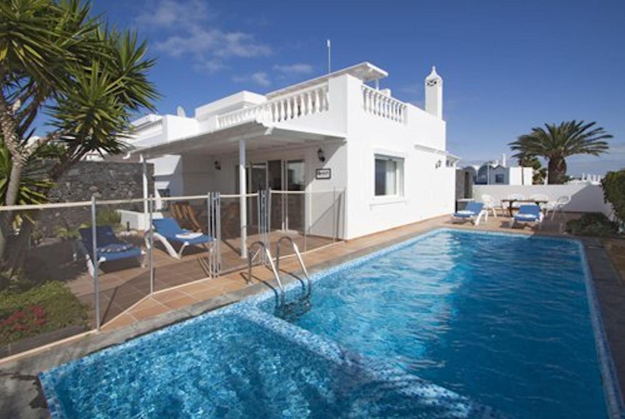Lovely Los Mojones Villa Casa Jasmine Heated Pool Short Walk To Beach Puerto Del Carmen Puerto del Carmen  Exteriör bild